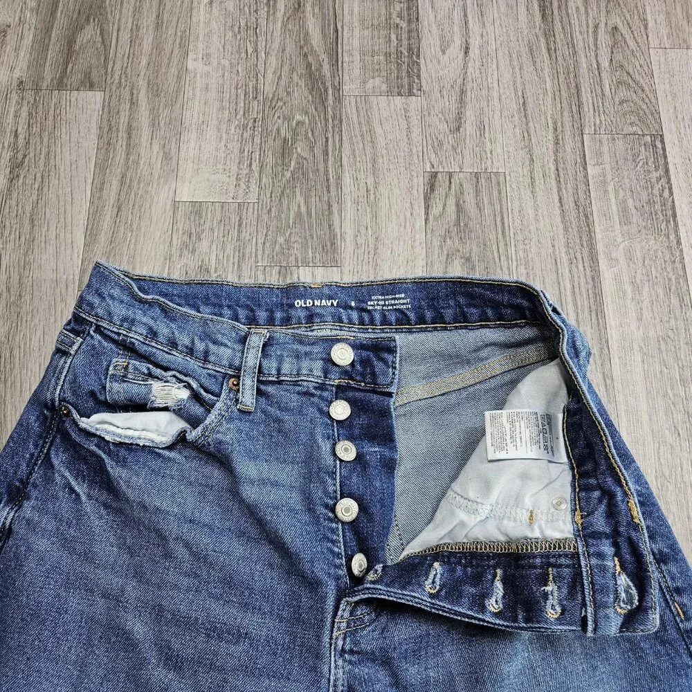 Old Navy High‎ Rise Sky-Hi Straight Jeans Womens 6 Medium Wash Distressed Denim